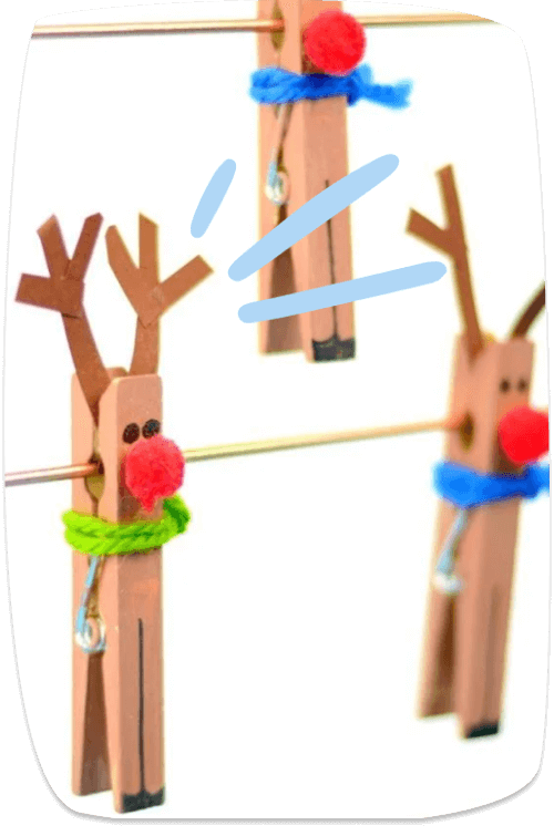 wooden-pegs-reindeers.